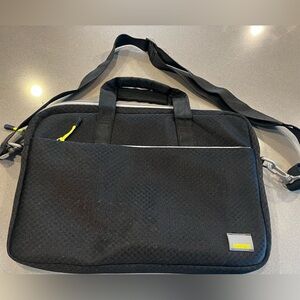 Laptop travel case